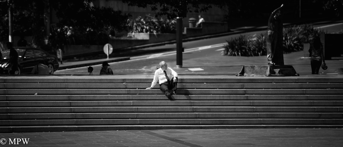 Auckland City street photo, Queent St, black and white
